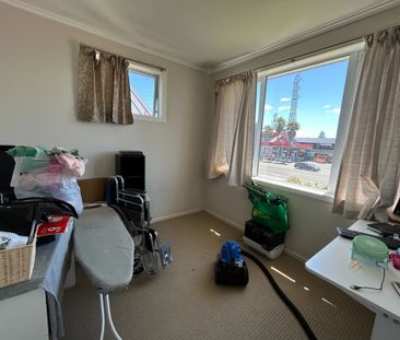 3 Bedrooms on Te Atatu Rd - Photo 5