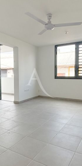 Location Appartement 26.8m² 1 pièce Fort de france - Photo 1