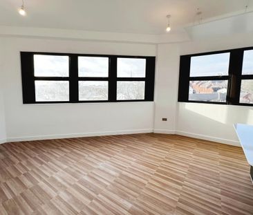 Waterside House - Photo 2