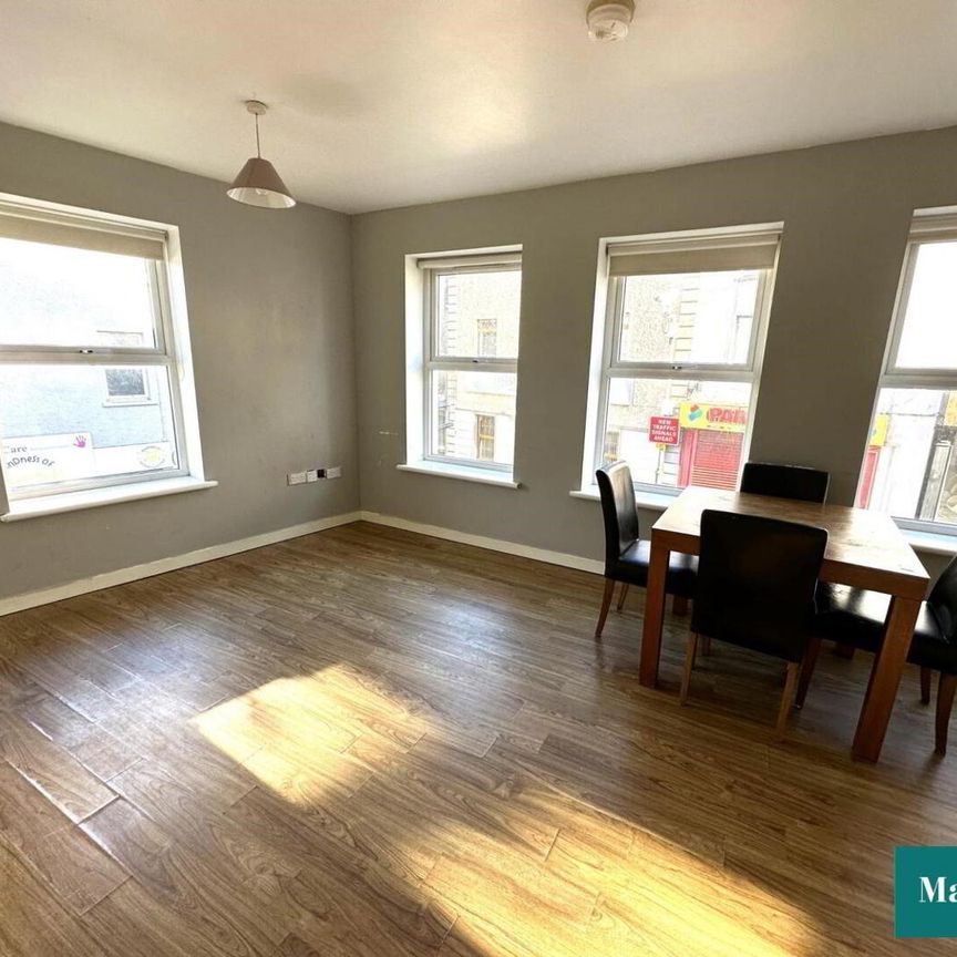 Flat 2, 8-10 Irish Street - Photo 1