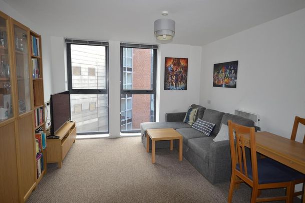2 bedroom flat to rent - Photo 1