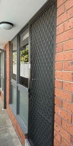 Perfect Location! - Photo 4