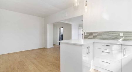 Central city family living - Photo 3