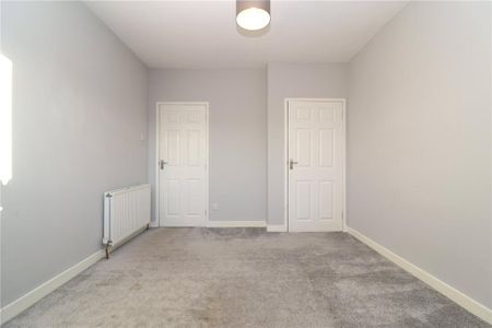 3 bedroom apartment to rent - Photo 5