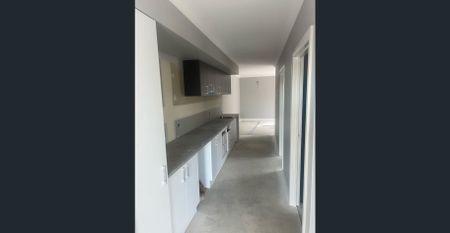 Brand-New Two-Bedroom Townhouse for Rent! - Photo 5