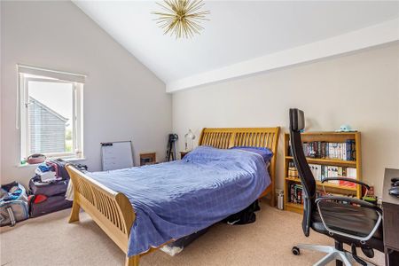 4 bedroom detached house to rent - Photo 4