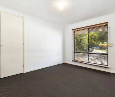 11 Mataitai Loop, Cooloongup. - Photo 1