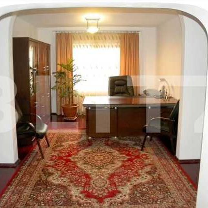 Inchiriere 4 camere, semidecomandat, 93 mp, mobilat si utilat, zona Plopilor! - Fotografie 1