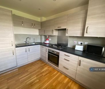 2 bedroom flat to rent - Photo 5