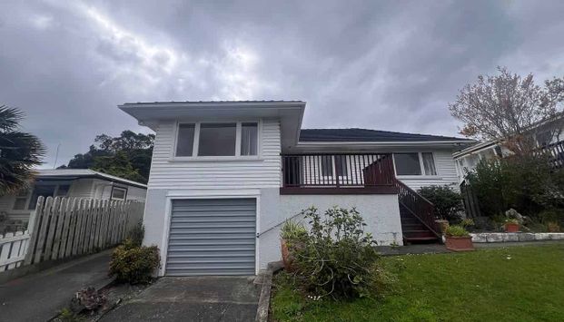 Homely Home - Photo 1