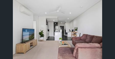 SPACIOUS 2 BED APARTMENT IN KANGAROO POINT - Photo 3