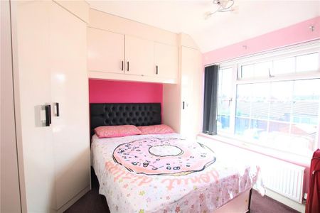 3 bedroom semi-detached house to rent - Photo 3