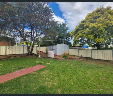 Family Home in Newtown - Photo 6
