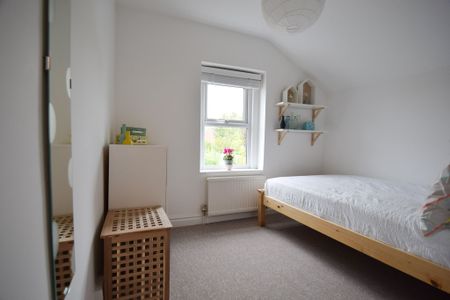 4 or 5 bedroom house - Photo 4