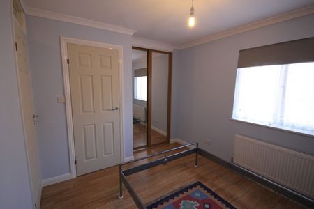 Pinkcoat Close, Feltham, Middlesex,TW13 - Photo 4