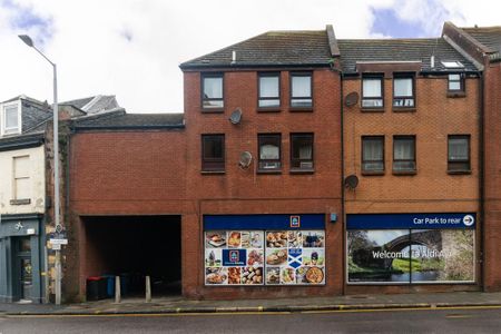 2 bedroom flat to rent - Photo 2
