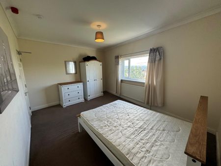 Eldon Place, Cutler Heights, Bradford, BD4 9JH - Photo 3