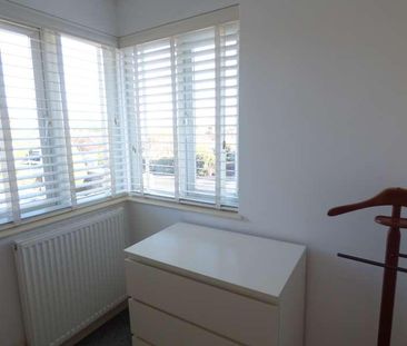 Abbots Close, Brentwood, CM15 - Photo 4