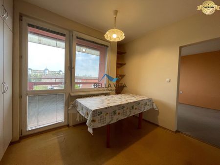 3 izbový byt na prenájom 75m2, Revolučná štvrť, Galanta - Photo 2