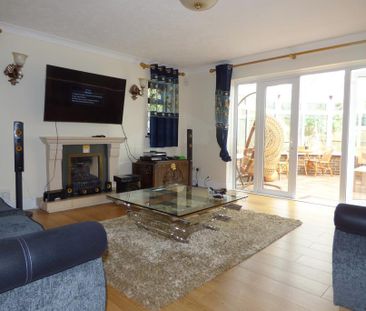 5 bedroom detached house to rent - Photo 6