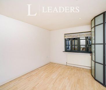 3 bedroom townhouse to rent - Photo 1