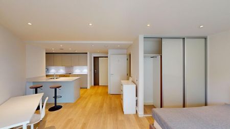 Studio to rent - Photo 2