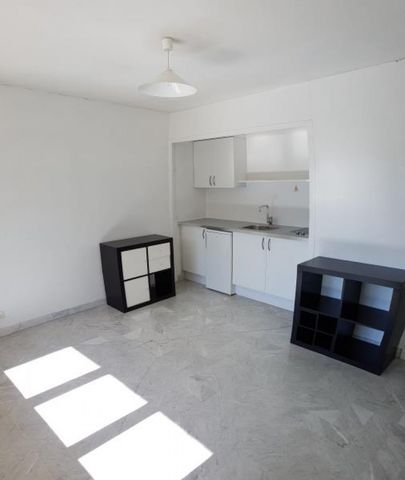 Location Appartement 1 pièce 24m² MARSEILLE 9ème - Photo 3