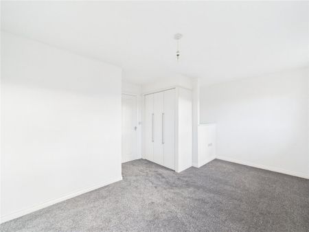 3 bedroom end of terrace house to rent - Photo 5