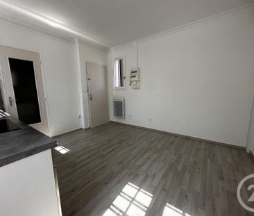 Location Appartement 1 pièce 21m² BRIE COMTE ROBERT 77170 - Photo 1