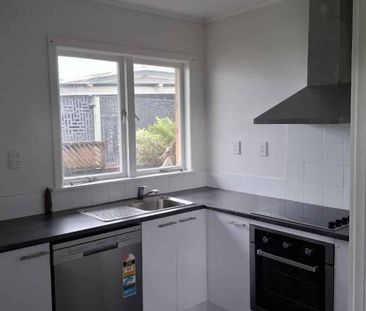 Family Home - Photo 3