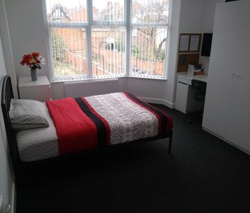 8 Bed Terraced House, St. James Road, LE2 - Photo 4