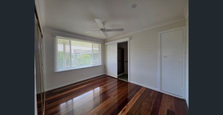 Delightful Family Home in Quiet Taree West Cul-de-Sac - Photo 2