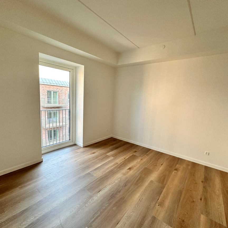 Moderne 3-værelses lejlighed med udsigt til park og fjord - Photo 1