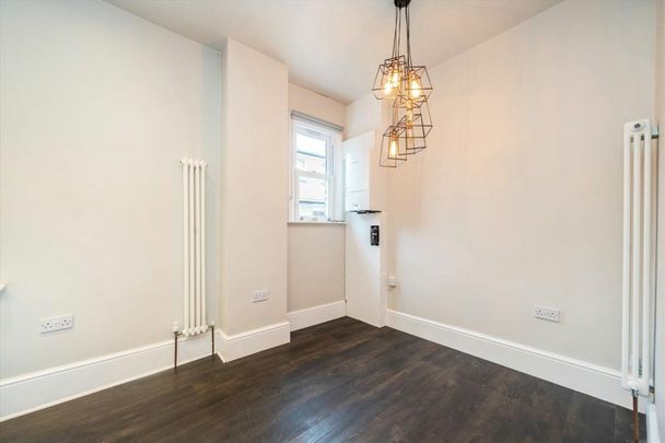 Cleveland Avenue, Chiswick, W4 - Photo 1