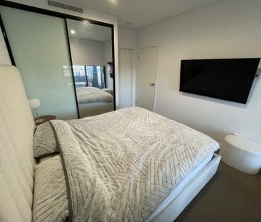 - 1 WEEK FREE RENT - LEVEL 16 - Photo 6