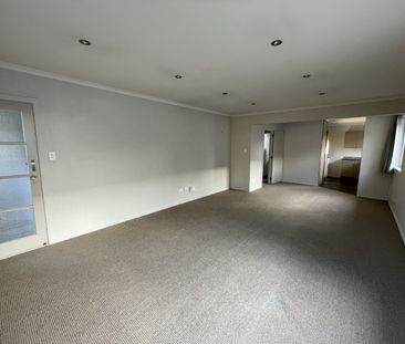 400 Southampton Street West, Hastings Central - Photo 1