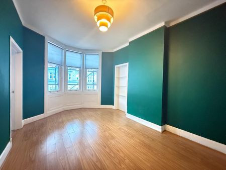 2 bedroom flat to rent - Photo 4