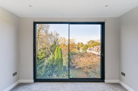 4 bedroom semi-detached house to rent - Photo 3