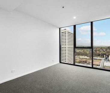 Modern and spacious 3-bedroom apartment at Grand Central Towers - Photo 3