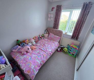 2 bedroom ground floor flat to rent - Photo 5