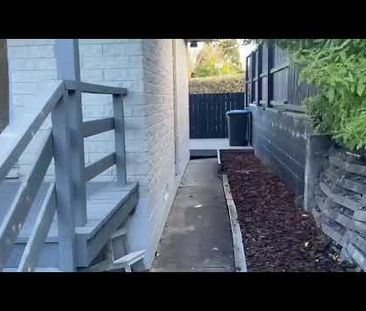 Stylish 2 Bdrm Unit in Mount Roskill Awaits You - Photo 5