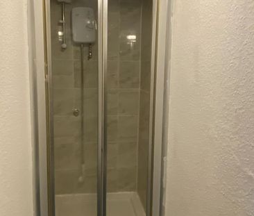 Studio Flat, Sheffield, S6 - Photo 1