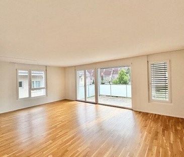 Moderne 3.5-Zimmer-Wohnung mit Balkon & Waschturm - Photo 3