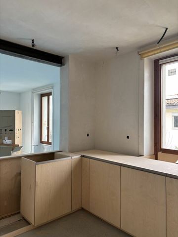Bel appartement totalement rénové au dernier étage, avec belles vues lac - Foto 3