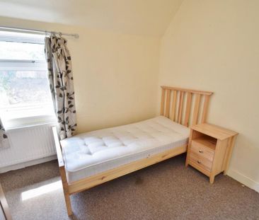 3 bedroom semi-detached house to rent - Photo 4