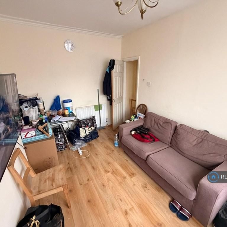 2 bedroom maisonette to rent - Photo 1