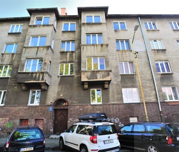 Ładna kawalerka z aneksem jadalnianym - Photo 1