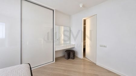 3 cam I 2 bai I Terasa I Loc de Parcare I Cortina North - Fotografie 2