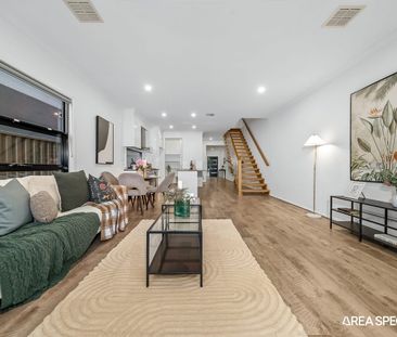 Stylish & Spacious Family Living in Parks Edge Estate! - Photo 4