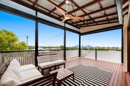 Furnished Character Home with Breathtaking City Views - Photo 4